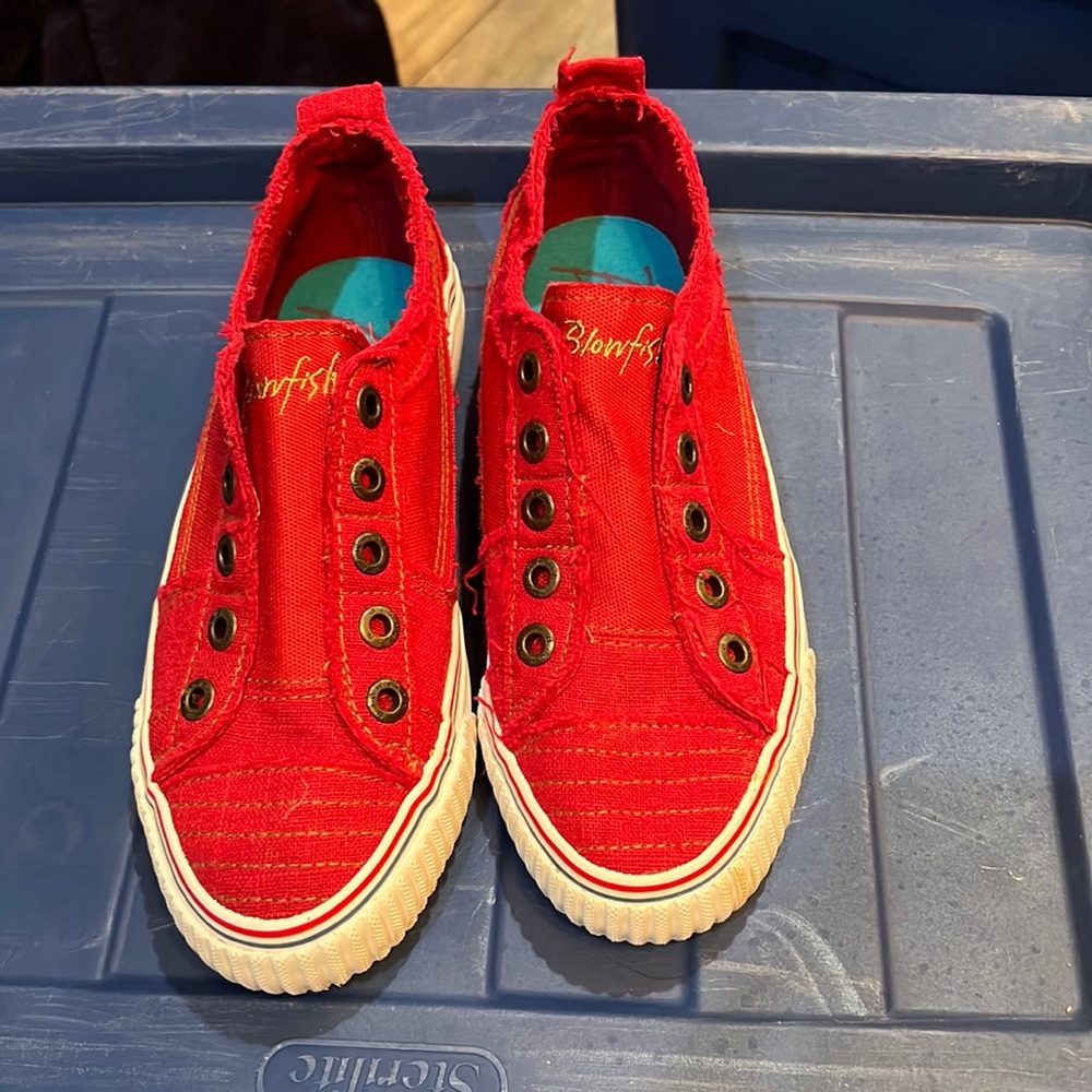 Women’s size 8 blowfish shoes